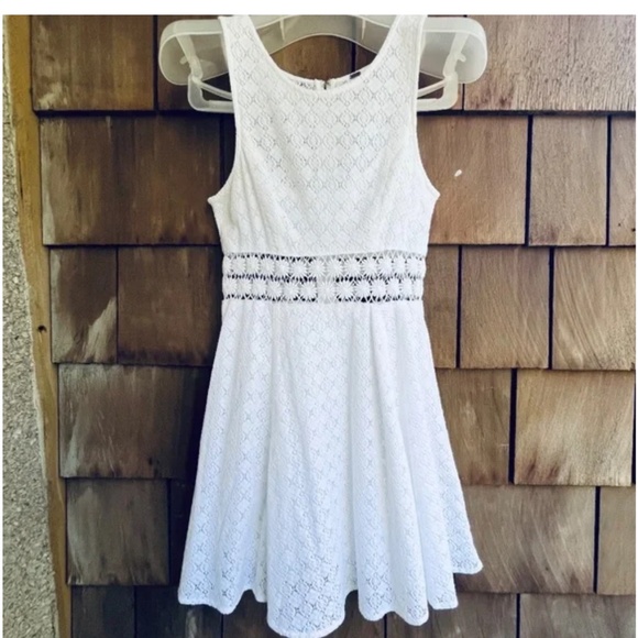 Free People White Lace Fit & Flare Dress with Sheer Waist – Perfect for Summer - Picture 13 of 13